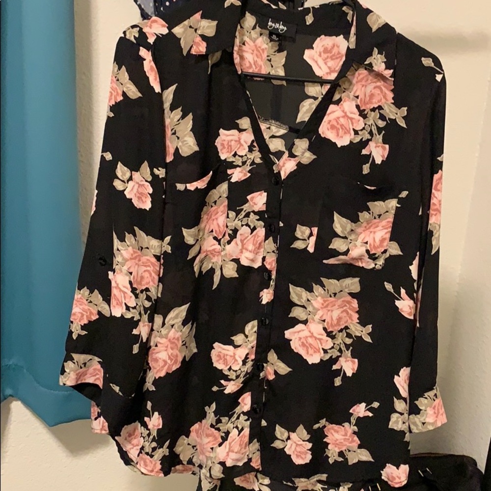 NWOT Long sleeve floral blouse